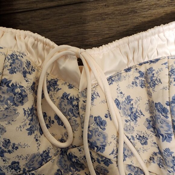 ASTR the Label Floral Milkmaid Top NWT Blue Small Broken Zipper - Picture 3 of 10